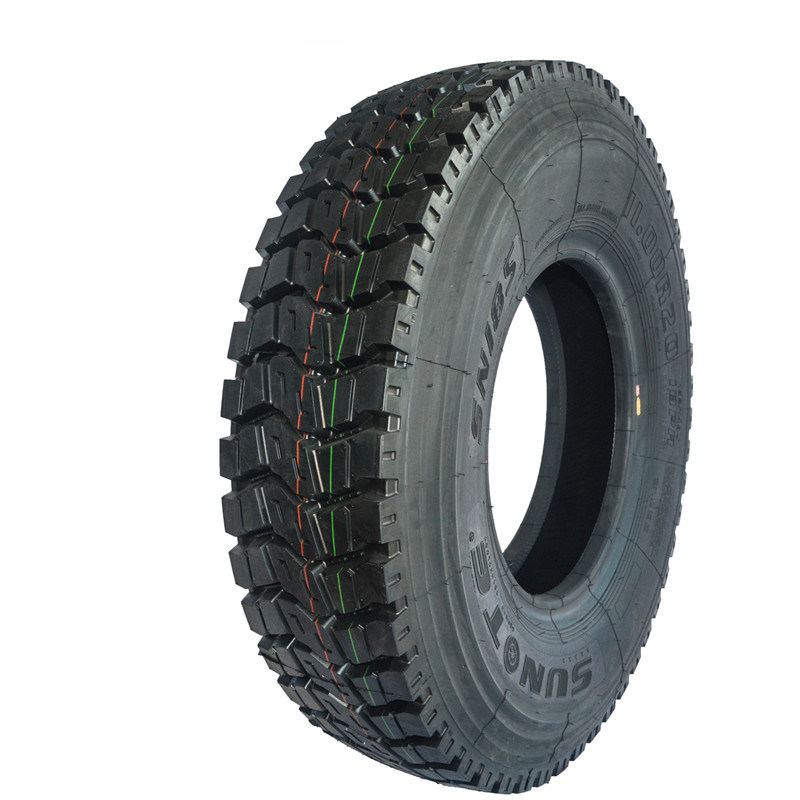 9.00R20 / 10.00R20 Light Truck Radial Tyres Natural Rubber Material For