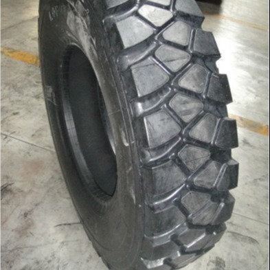 ISO CCC ECE Large Commercial Truck Tyres Wear Resistant 1400R20